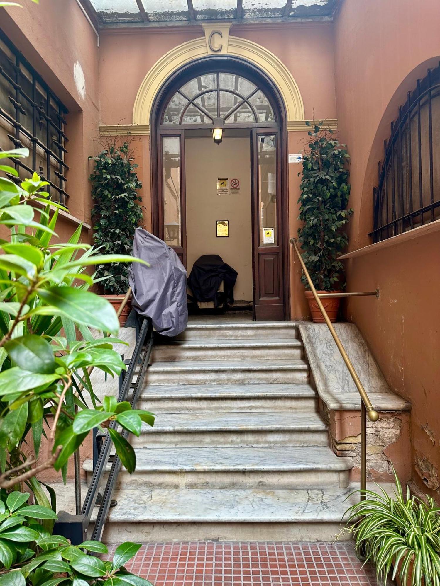 Nazionale Palace Suites Rome Bagian luar foto